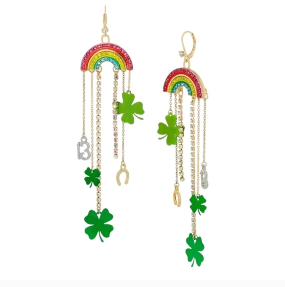 ✨️🌈NWT BETSEY JOHNSON LUCKY RAINBOW CHANDLIER EARRINGS 🌈✨️